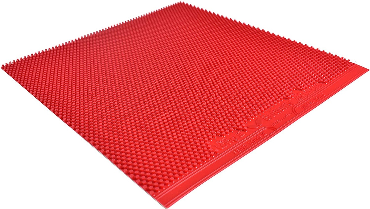 Feint Long III Table Tennis Rubber: Close-up Diagonal view of pips